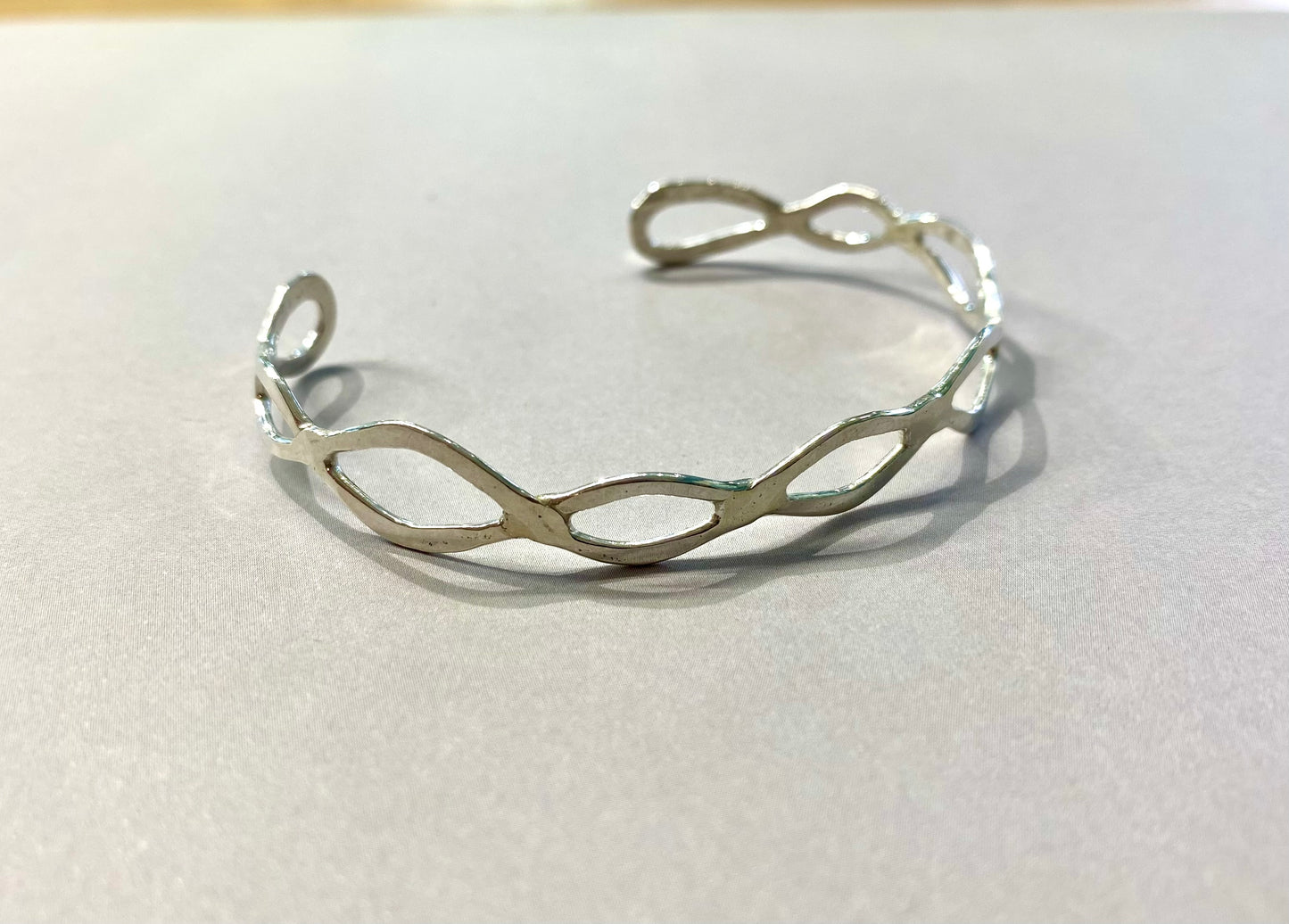 Squiggle Cuff