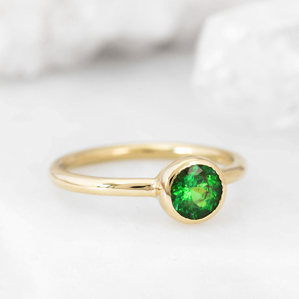 Gold with Tsavorite Garnet Nestle Ring