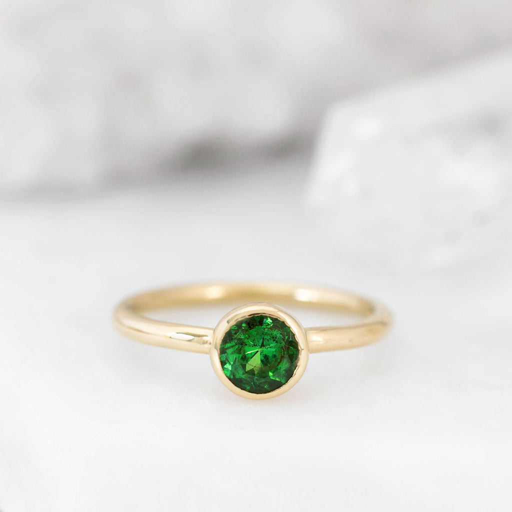 Gold with Tsavorite Garnet Nestle Ring