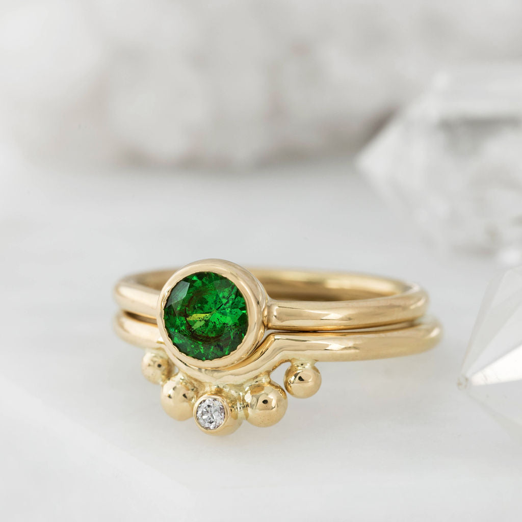 Gold with Tsavorite Garnet Nestle Ring