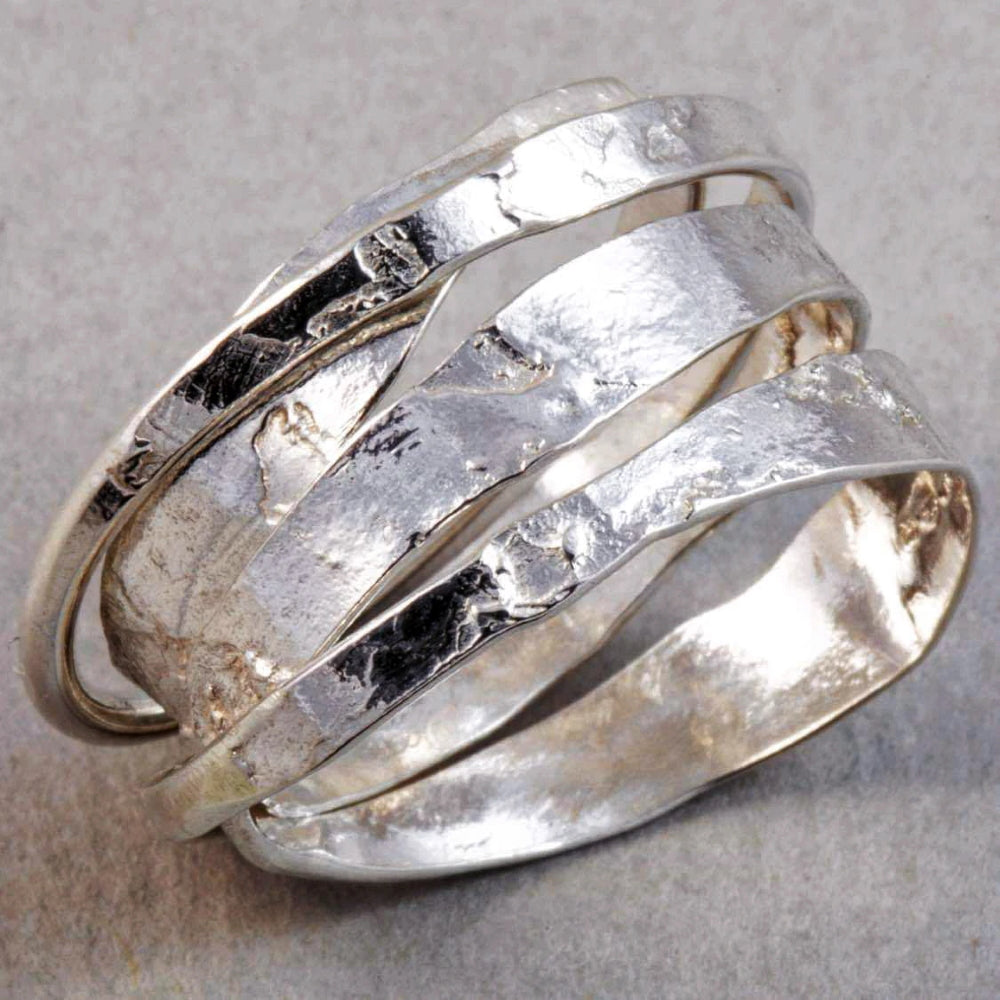 'Amrwd' Wrapped Silver Ring